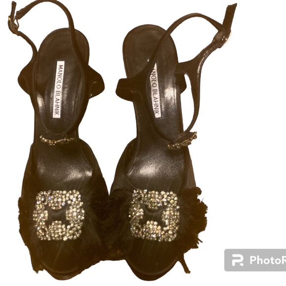 Manolo Blahnik Strap Sandals With Hangisi Buckle & fringe feathers - Picture 7 of 8